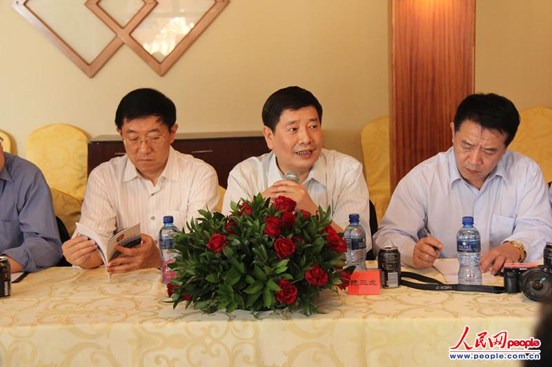 中国公安部国际合作局副局长陈三虎发表讲话。
            （记者 张建波 摄）
            