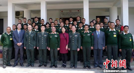 尼泊尔选拔军官学习中文:有助中尼合作(图)