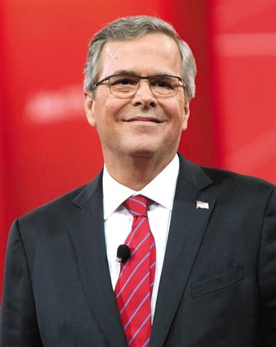 杰布・布什，62岁，前州长，老布什之子，小布什的弟弟，大多数民调中紧追希拉里。