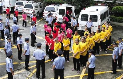 媒体追问“太子辉”案：卖淫“十万次”怎样统计