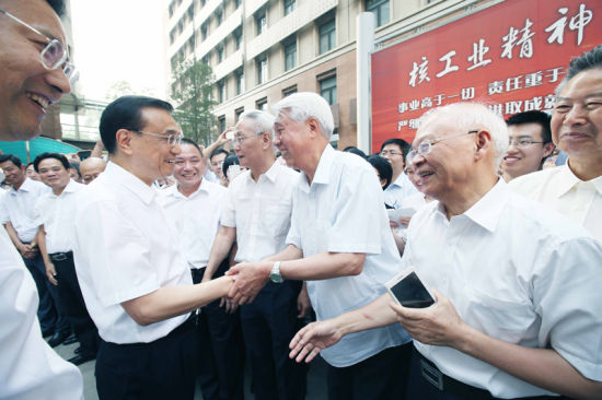     6月15日，中共中央政治局常委、国务院总理李克强先后来到中国核电工程有限公司、工业和信息化部考察并主持召开座谈会。