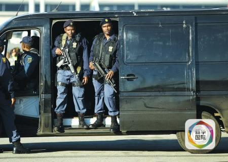 媒体盘点华人在南非遇抢劫“9不要”：勿反抗