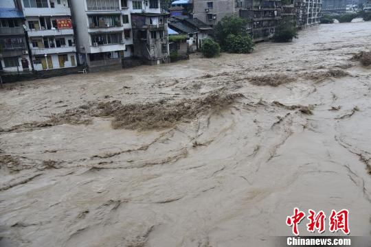 叙永永宁河水暴涨 苏忠国 摄