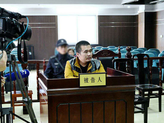 11月5日，江苏常州市金坛区法院开庭审理一起系列盗窃案，胡某因犯有盗窃罪，被判处有期徒刑4年6个月，并处罚金5万元。