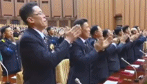 金正恩含泪鼓掌 表彰