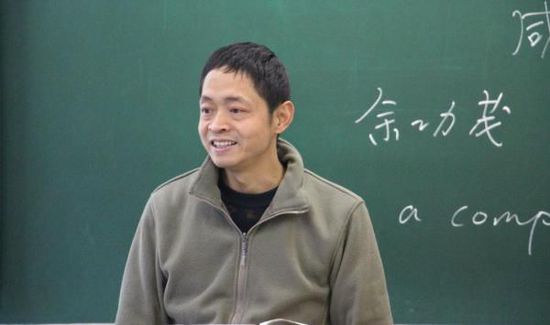 对话武大双肾坏死“跪守”课堂教师:真要倒也一定倒在讲台上