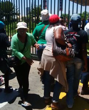 Students protest on the UJ campus. (Lizeka Tandwa, News24)