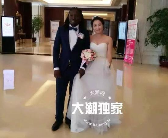 相恋6年！中国姑娘与非洲小伙结婚 曾遭家人反对