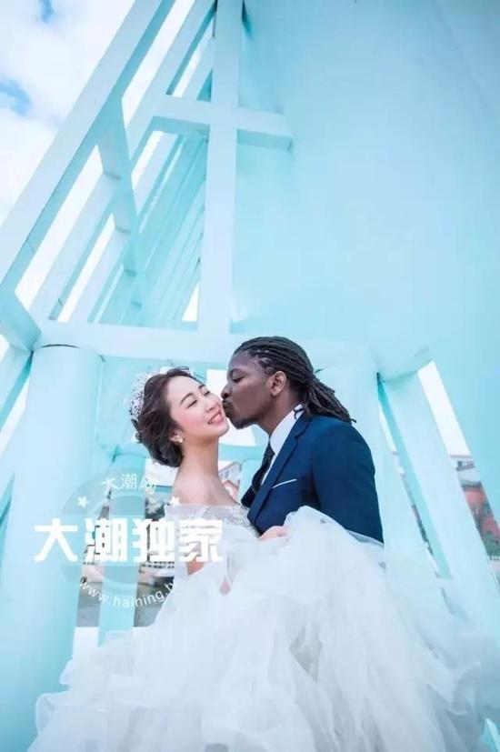 相恋6年！中国姑娘与非洲小伙结婚 曾遭家人反对