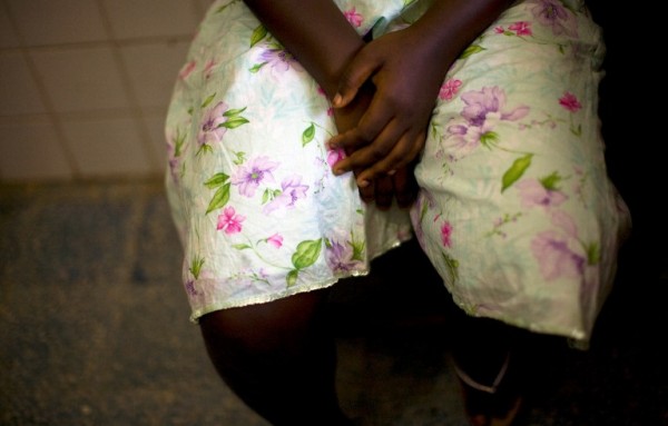 “Grade 7 girl escapes sex slavery”的图片搜索结果