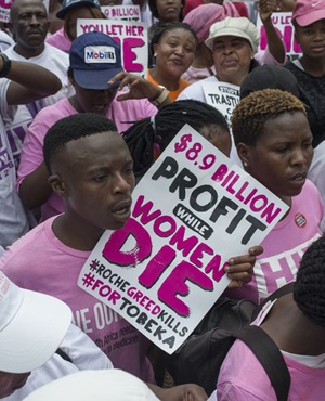 Treatment Action Campaign members protest against the high price of a life-saving breast cancer drug. (Ihsaan Haffejee, GroundUp)