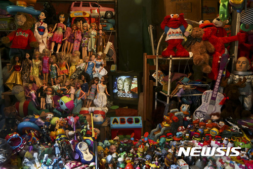 尼加拉瓜首都的玩具市场（资料图）