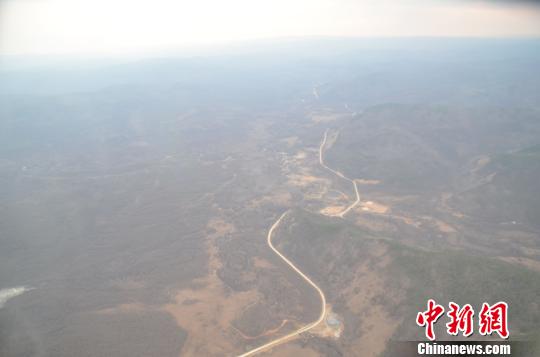 俄过境大火蔓延内蒙古大兴安岭现场　武警内蒙古森林总队大兴安岭支队 供图