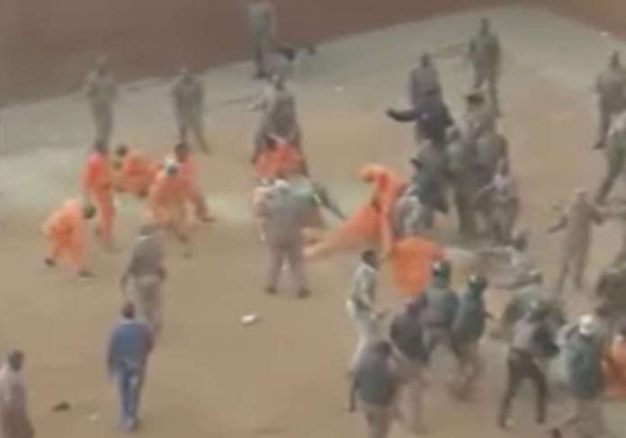 “Riot over parole breaks out in Pretoria prison”的图片搜索结果