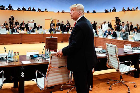 在此次G20峰会上，美国总统特朗普略显孤立。视觉中国图  