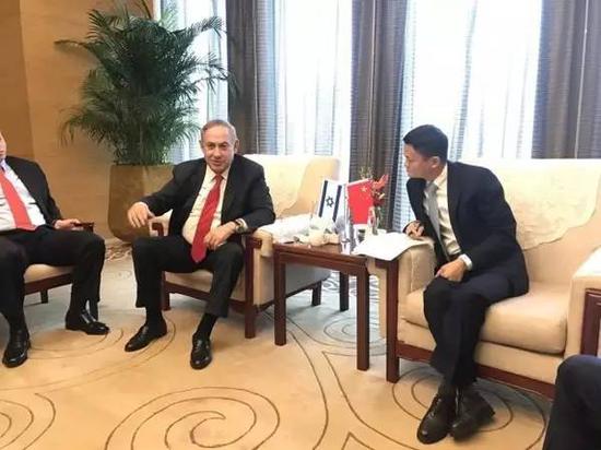 ▲资料图片：2017年3月20日，马云在北京同访华的以色列总理内塔尼亚胡会谈。
