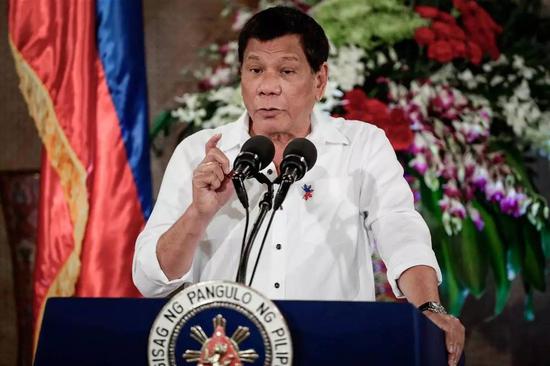 ▲7月21日，菲律宾总统杜特尔特对美国议员反对其访问白宫的言论予以回击，称他永远不会去美国，还说美国是一个“讨厌的”国家。（美国全国广播公司新闻网）