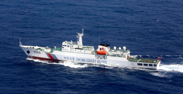  日方称两艘中国海警船进入九州南部日本“领海”。（图片来源：第十管区海上保安本部）