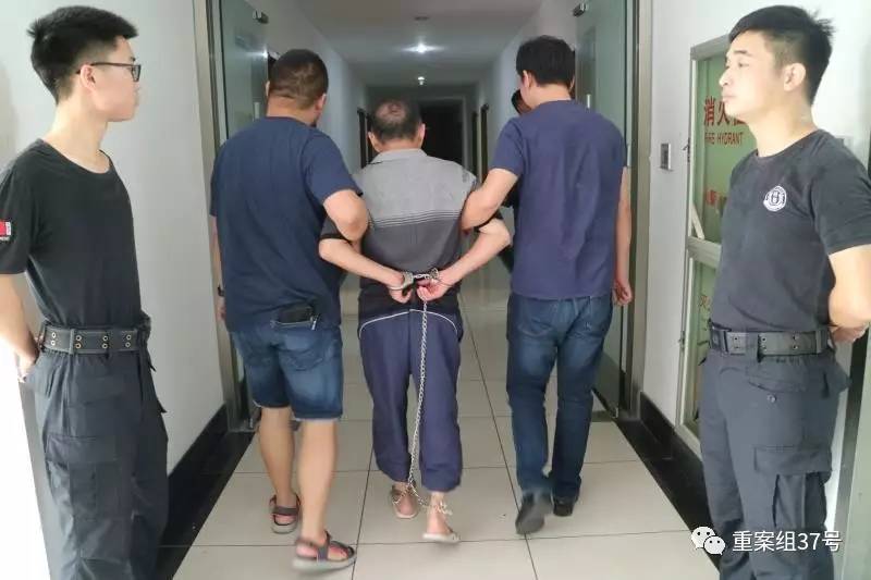 　▲2017年8月11日，警方将22年前血案嫌疑人汪明抓获。  警方供图