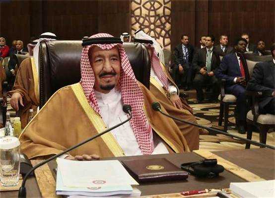 沙特阿拉伯的萨勒曼国王，砸下1亿美元，率团前往摩洛哥旅行。（图/美联社）