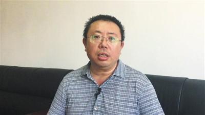 9月8日，陕西榆林一院绥德院区妇产科副主任霍军伟在接受新京报“我们视频”专访。视频截图