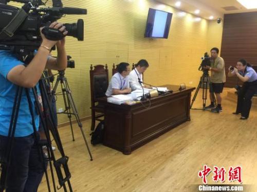 中国首起12岁以下儿童骑行共享单车死亡索赔案15日在上海静安法院开庭审理。图为原告代理律师。上海市静安区人民法院供图