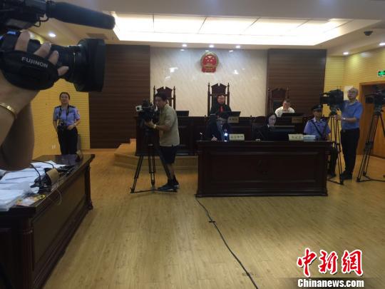 中国首起12岁以下儿童骑行共享单车死亡索赔案15日在上海静安法院开庭审理。图为当日庭审现场。上海市静安区人民法院供图