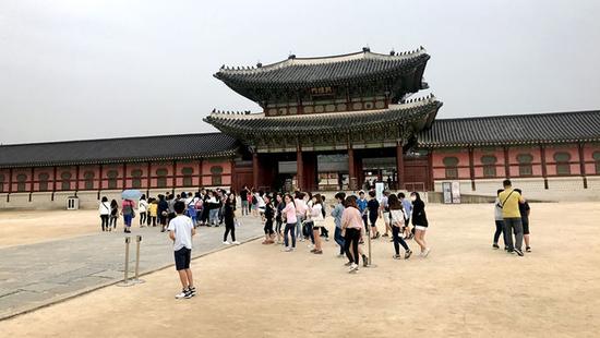 景福宫内中国游客寥寥无几。