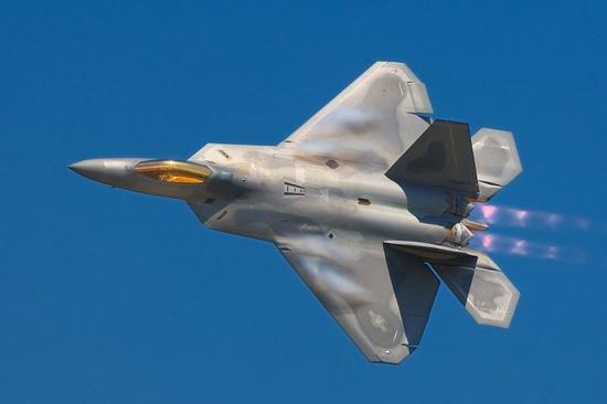 ▲美国洛克希德-马丁公司生产的F-22“猛禽”战机