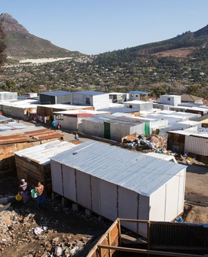 The City of Cape Town wants to reblock the area known as Shooting Range in Imizamo Yethu. But the community and City have been unable to reach an agreement. (Ashraf Hendricks, GroundUp)