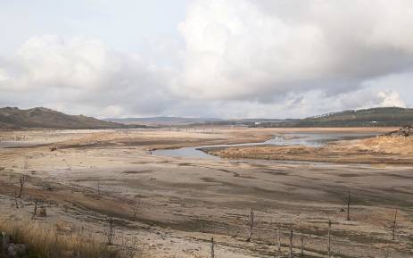 FILE: A shallow stream of water runs through the Theewaterskloof Dam, as the Western Cape is gripped by drought. Picture: Bertram Malgas/EWN