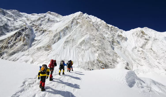 ▲登山者。图据网络