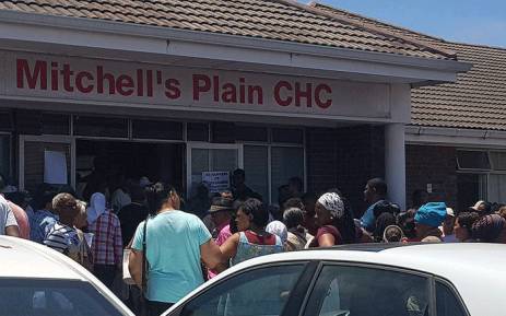 Mitchells Plain residents queue at the Mitchells Plain Community Health Centre following delays. Picture: Supplied.