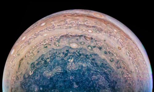 木星南极的影像。图片来源：NASA。
