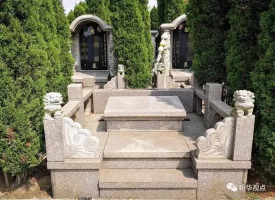 2018年4月2日 ，贵州省贵阳市清镇（县级）市红枫艺术陵园，一处尚未售卖出的豪华墓地，面积达2.4平方米。