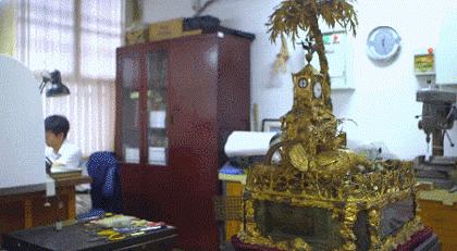 《我在故宫修文物》中，王津修复的钟表。视频截图