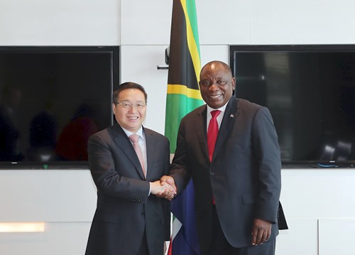 中国银行董事长陈四清与南非总统拉马福萨在京会面