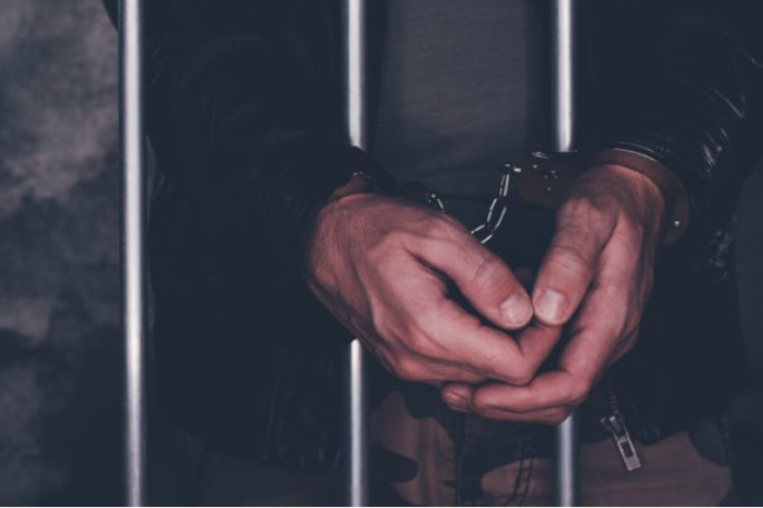 比勒陀利亚一男子因强奸6岁继女长达数年而被判两次终身监禁