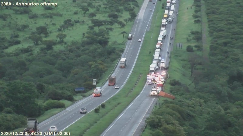 Container falls on taxi in deadly N3 accident