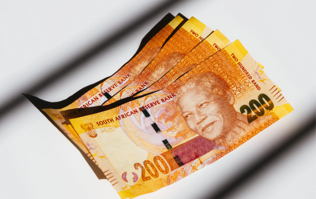 劳工组织呼吁从2022年开始在南非永久引入基本收入补助