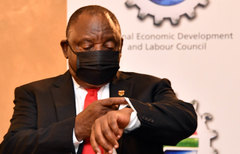 拉马福萨总统召开会议：南非正在考虑新的封锁限制