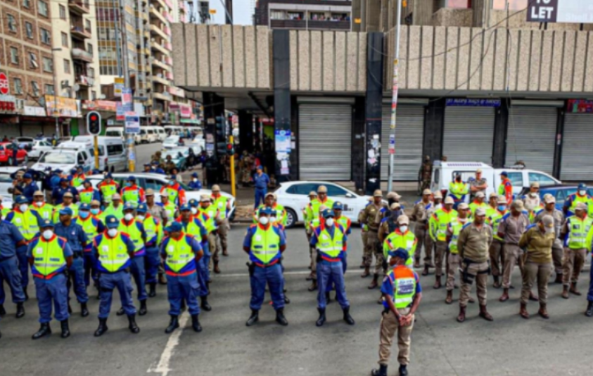 揭露南非各省现役警察数量及薪资