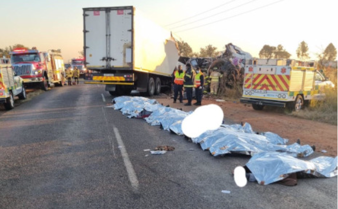 道路千万条 安全第一条！茨瓦尼撞车事故归咎于司机失误