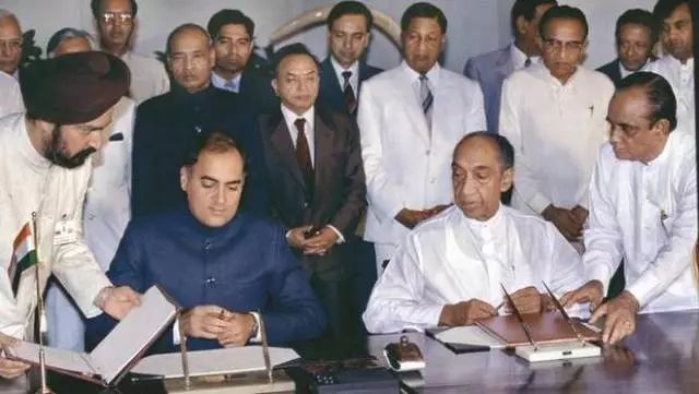 ▲资料图片：1987年，印度与斯里兰卡之间签订了历史性的和平协议。（印度得以借此出兵斯里兰卡）