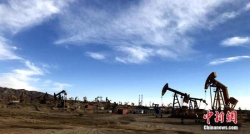 资料图：青海油田唯一一个年产百万吨的尕斯油田。中新社记者 孙睿 摄