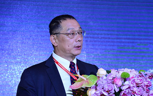 中国城市和小城镇改革发展中心理事长、首席经济学家李铁。东方IC 资料