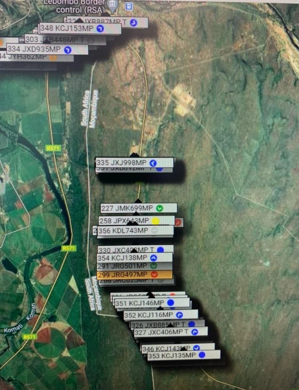 南非边境哨所崩溃！25公里的队伍 间接演变成“超级传播”事件