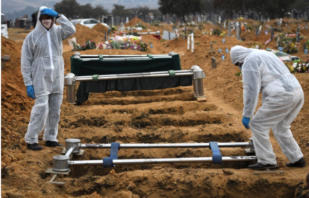 南非第二波的死亡人数激增给殡葬业带来了压力
