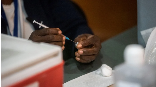 豪登省第三波感染病例占全国的60%，其疫苗的推出比林波波省慢