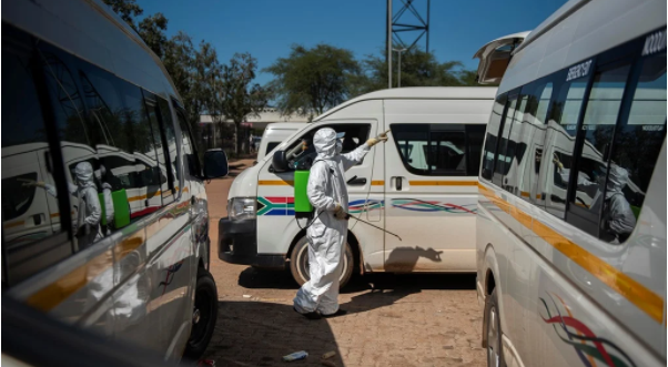 南非下一批疫苗接种对象：警察、士兵、出租车司机